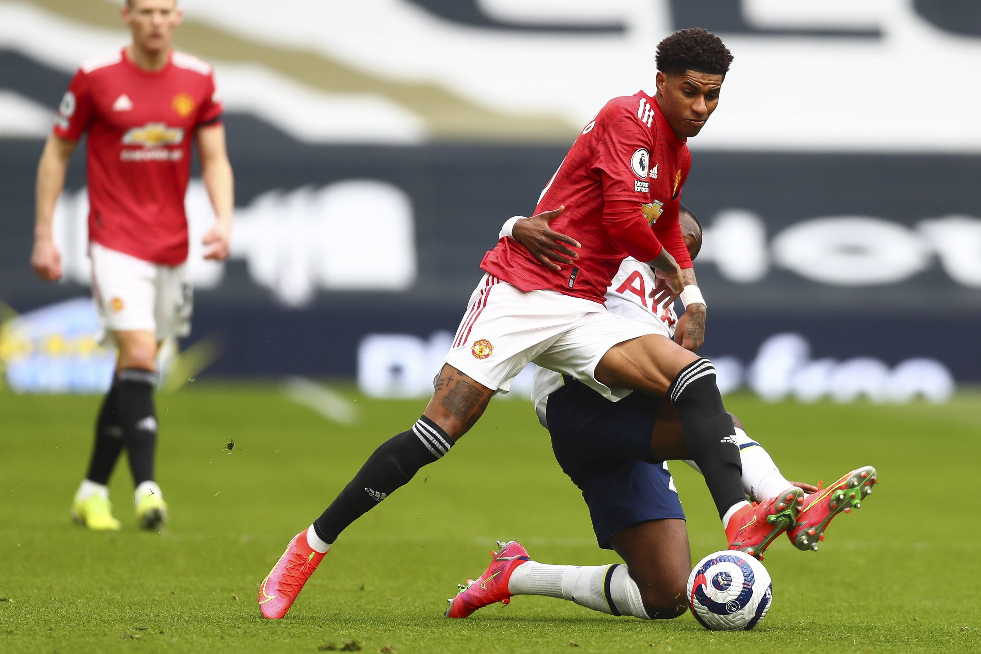 揣足球梦想 揣足球梦想