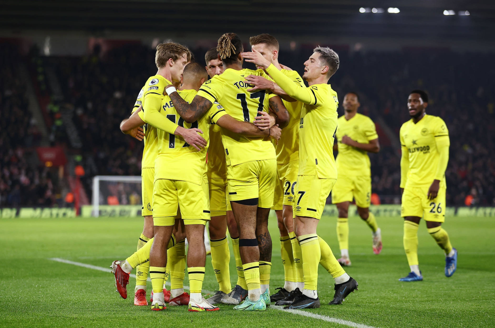 相比之下 相比之下